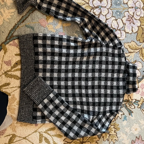 Turtle neck sweater chess board - Picture 2 of 5
